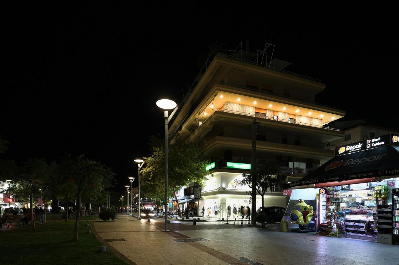 Spacious View Of Central Square กาลามาตา ภายนอก รูปภาพ